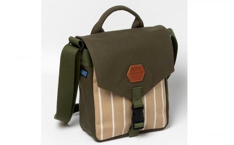 「琉球帆布」ツートンショルダーS / ディープグリーン＆ベージュ - 帆布 キャンバス生地 布 丈夫 バッグ 斜め掛け 肩掛け おしゃれ 男女兼用 琉球帆布 手仕事 伝統技術 沖縄県 八重瀬町【価格改定】