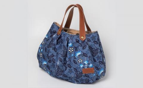 「琉球帆布」アートパンプキンバッグ ふくふくシークヮーサー - 8号帆布 琉球紅型 人気 紅型作家 宮城守男 おしゃれ レディース ファッション お出かけ かばん 鞄 手仕事 手づくり ハンドメイド 琉球帆布 伝統技術 沖縄県 八重瀬町【価格改定】