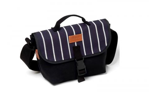 「琉球帆布」ツートンメッセンジャーS / ネイビー - 帆布 紺 使いやすい バッグ 鞄 かばん 斜め掛け おしゃれ ファッション ポイント 手づくり ハンドメイド 琉球帆布 手仕事 伝統技術 沖縄県 八重瀬町【価格改定】