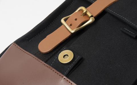 「琉球帆布」スクエアワンショルダー（ブラック）- 8号帆布 布 バッグ 鞄 かばん 男女兼用 手づくり ハンドメイド 合わせやすい 黒 ブラック 人気 シンプル おしゃれ ファッション 革 定番 琉球帆布 伝統技術 沖縄県 八重瀬町【価格改定】