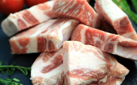 【ブランド豚・キビまる豚】ソーセージ3種＆スペアリブセット - 豚肉 小分け BBQ バーベキュー 骨付き肉 おすすめ ソーセージ 詰め合わせ 1.6kg 人気 ブランド豚 沖縄県 八重瀬町