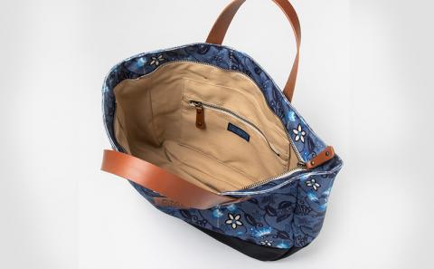 「琉球帆布」アートラウンドツートン ふくふくシークヮーサー - ラウンドトート 8号帆布 丈夫 牛革 ハンドル ベーシック シンプル おしゃれ ファッション メンズ レディース 男性 女性 贈り物 ギフト プレゼント 琉球紅型 人気 紅型作家 宮城守男 バッグ 鞄 手仕事 手づくり ハンドメイド 琉球帆布 伝統技術 沖縄県 八重瀬町【価格改定】