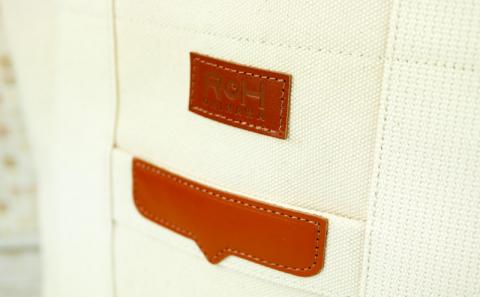 「琉球帆布」ベーシックトート M　キナリ - 極厚 4号帆布 トートバッグ キャンバス生地 丈夫 ベーシック おしゃれ ファッション お出かけ かばん 鞄 手仕事 手づくり ハンドメイド 琉球帆布 伝統技術 沖縄県 八重瀬町【価格改定】