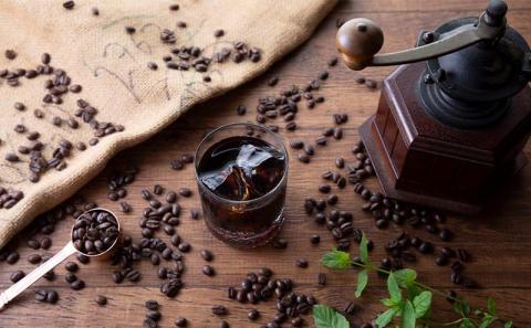 【自家焙煎：中挽き粉】こだわりの珈琲飲み比べセット（3種類）- コーヒー 豆 粉 中挽き 焙煎 450g 珈琲 飲みやすい コーヒー豆 コーヒーセット 人気 沖縄県 八重瀬町