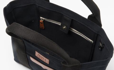 「琉球帆布」ベーシックトート M　ブラック - 極厚 4号帆布 トートバッグ キャンバス生地 丈夫 ベーシック おしゃれ ファッション お出かけ かばん 鞄 手仕事 手づくり ハンドメイド 琉球帆布 伝統技術 沖縄県 八重瀬町【価格改定】