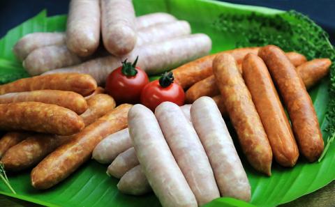 【ブランド豚・キビまる豚】ステーキ＆ソーセージ　アラカルトセット - 豚肉 小分け 豚ロース ステーキ 肩ロース とんかつ ソーセージ 4種 詰め合わせ セット 総重量約2.27kg 人気 沖縄 ブランド豚 沖縄県 八重瀬町