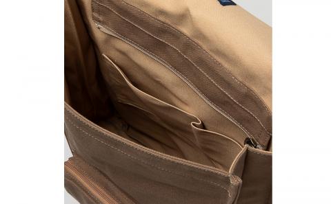 「琉球帆布」スクエアリュック / ライトブラウン - 帆布 布 バッグ 鞄 かばん ユニセックス 手づくり ハンドメイド 馴染みやすい 茶色 人気 シンプル おしゃれ 使うほど 馴染む 牛革 定番 琉球帆布 伝統技術 沖縄県 八重瀬町【価格改定】