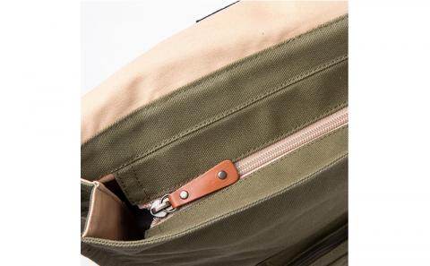 「琉球帆布」スクエアリュック / ディープグリーン - 帆布 布 バッグ 鞄 かばん ユニセックス 手づくり ハンドメイド 馴染みやすい 人気 シンプル おしゃれ 使うほど 馴染む 牛革 定番 琉球帆布 伝統技術 沖縄県 八重瀬町【価格改定】