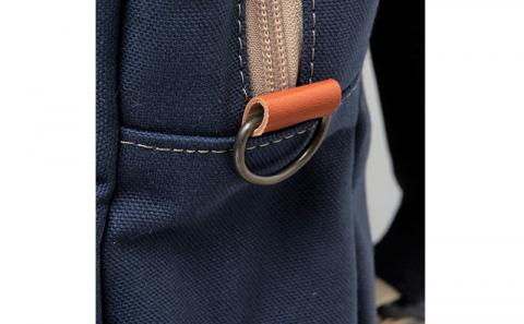 「琉球帆布」ビーンズリュック / ネイビー - 帆布 布 バッグ 鞄 かばん ユニセックス 手づくり ハンドメイド 合わせやすい 紺 ネイビー 人気 シンプル おしゃれ 使うほど 馴染む 牛革 定番 琉球帆布 伝統技術 沖縄県 八重瀬町【価格改定】