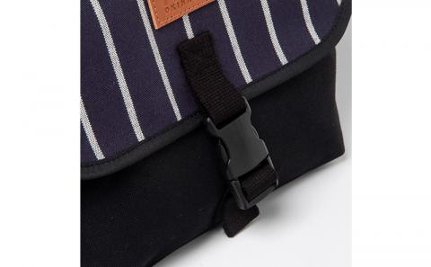 「琉球帆布」ツートンメッセンジャーS / ネイビー - 帆布 紺 使いやすい バッグ 鞄 かばん 斜め掛け おしゃれ ファッション ポイント 手づくり ハンドメイド 琉球帆布 手仕事 伝統技術 沖縄県 八重瀬町【価格改定】