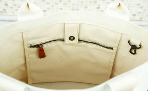 「琉球帆布」ベーシックトート M　キナリ - 極厚 4号帆布 トートバッグ キャンバス生地 丈夫 ベーシック おしゃれ ファッション お出かけ かばん 鞄 手仕事 手づくり ハンドメイド 琉球帆布 伝統技術 沖縄県 八重瀬町【価格改定】
