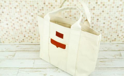 「琉球帆布」ベーシックトート M　キナリ - 極厚 4号帆布 トートバッグ キャンバス生地 丈夫 ベーシック おしゃれ ファッション お出かけ かばん 鞄 手仕事 手づくり ハンドメイド 琉球帆布 伝統技術 沖縄県 八重瀬町【価格改定】